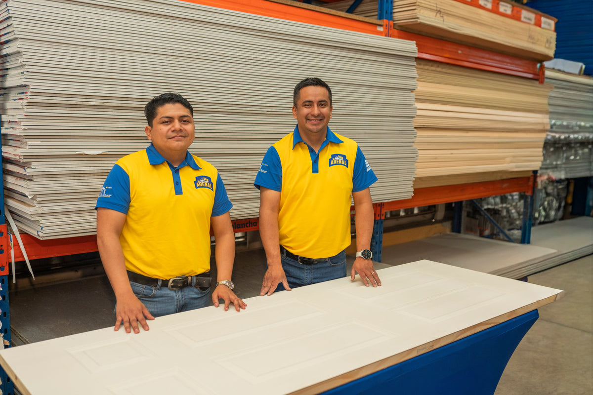 Guía de puertas de madera para tu casa en Guatemala